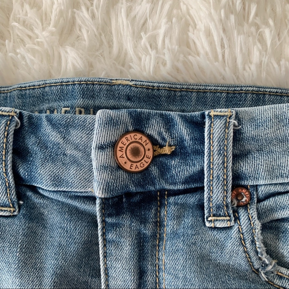 American Eagle Curvy High Rise Distressed Shortie Size 2 - Picture 5 of 14